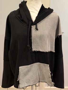 POL Oversized Textured Hoodie EUC Size L Black & Heather Gray